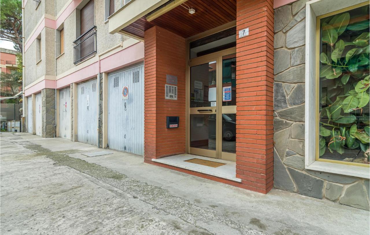 1 Bedroom Lovely Apartment In Rapallo Exterior foto
