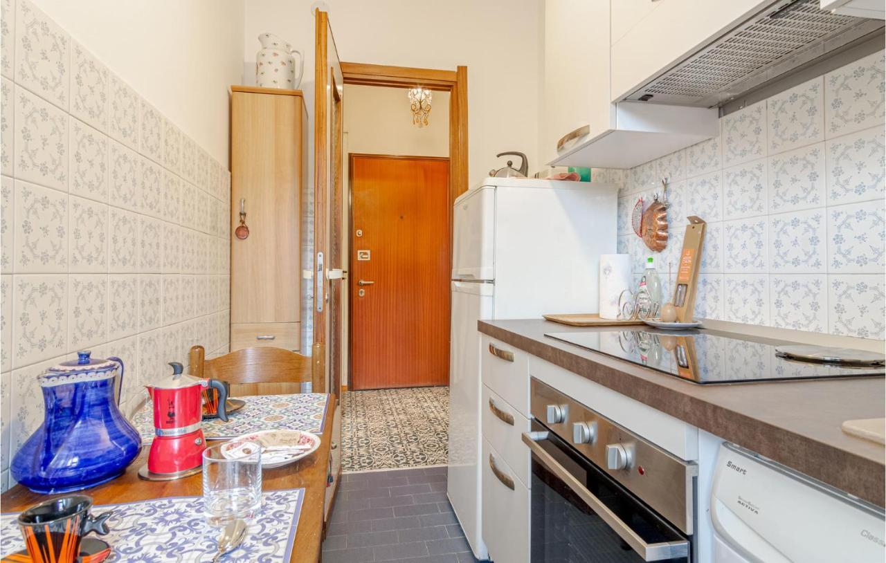 1 Bedroom Lovely Apartment In Rapallo Exterior foto