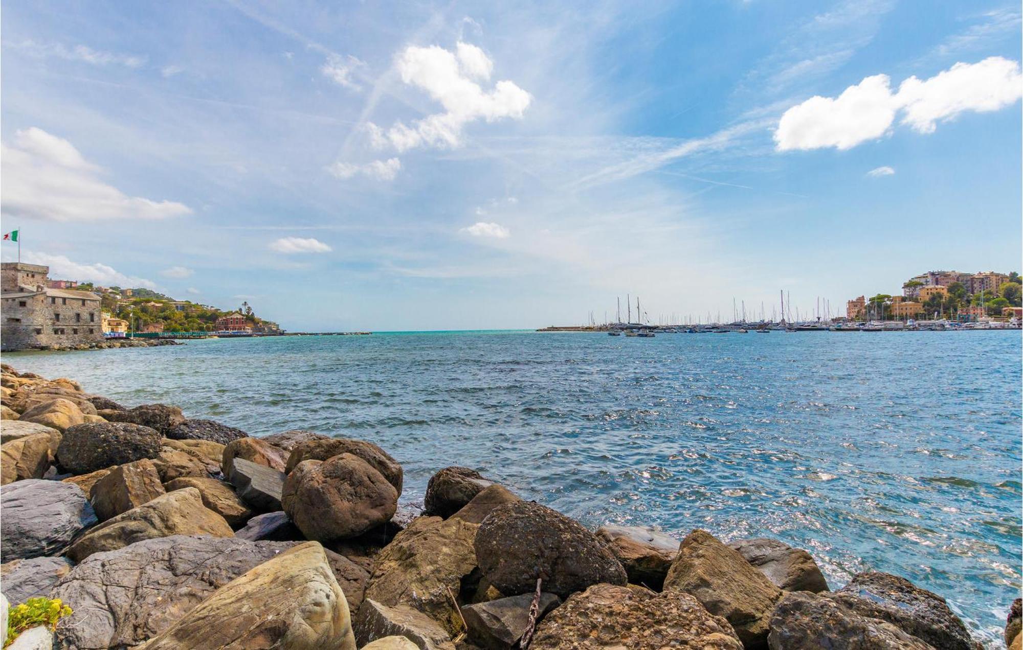 1 Bedroom Lovely Apartment In Rapallo Exterior foto